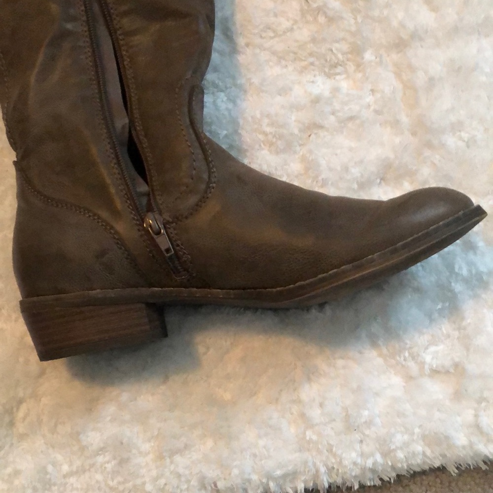 Guess Boots - Picture 6 of 8